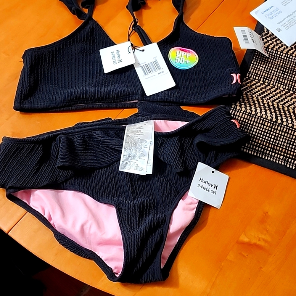 Hurley 2 piece brand new never worn